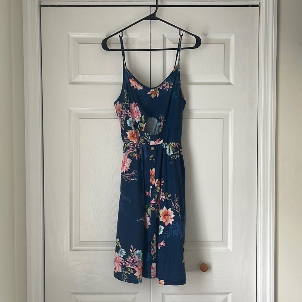 Floral dress with cutout